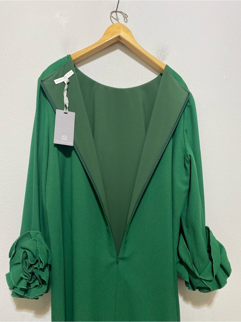 NWT Preston & York Green Long Sleeve Ruffle Crepe Dress Women’s Sz 16 - Picture 3 of 10
